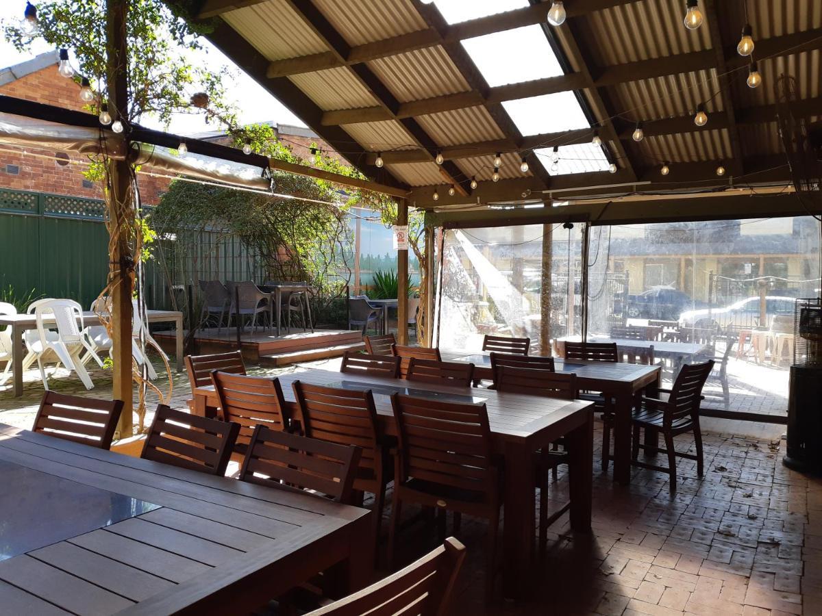 The Victoria Hotel Rutherglen Esterno foto