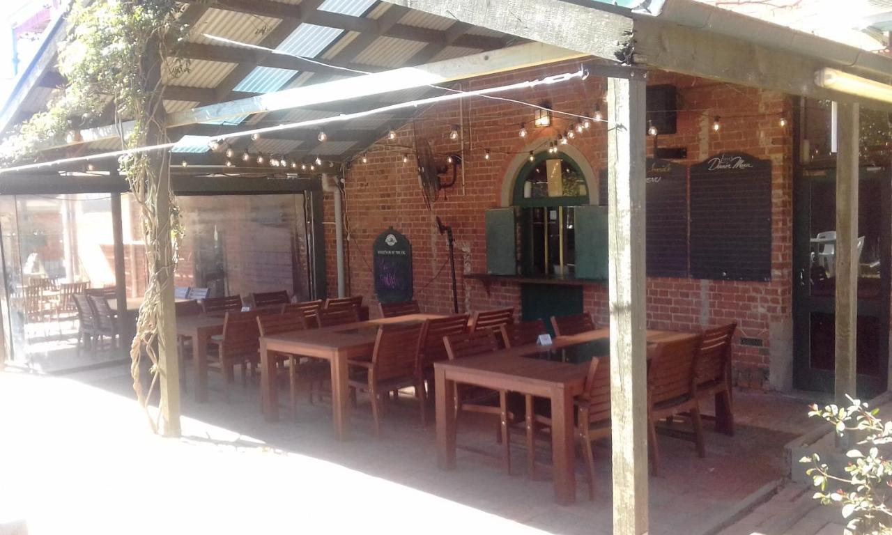 The Victoria Hotel Rutherglen Esterno foto